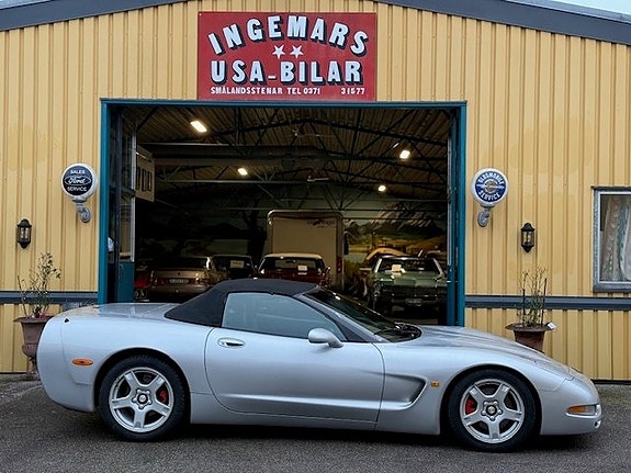 Chevrolet Corvette 2 of 5