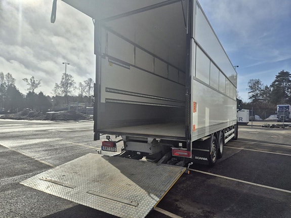 Scania P280 B6x2*4NB 11 of 12
