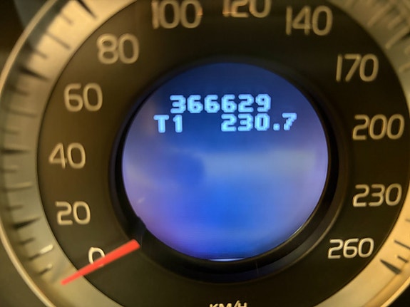 Volvo XC60 22 of 22