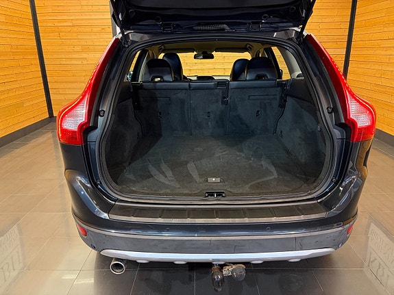 Volvo XC60 10 of 22