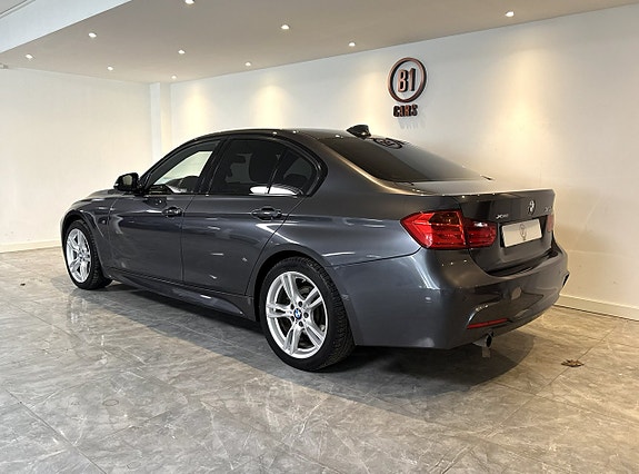 BMW 320 3 of 5