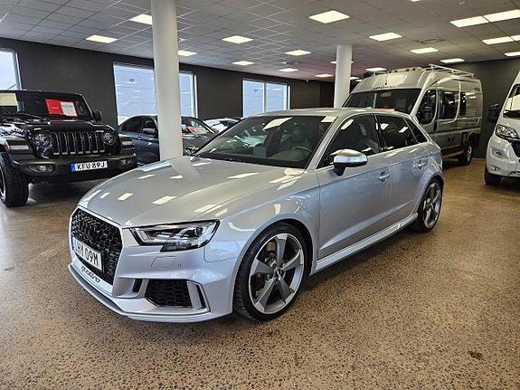 Audi RS3 3 of 5