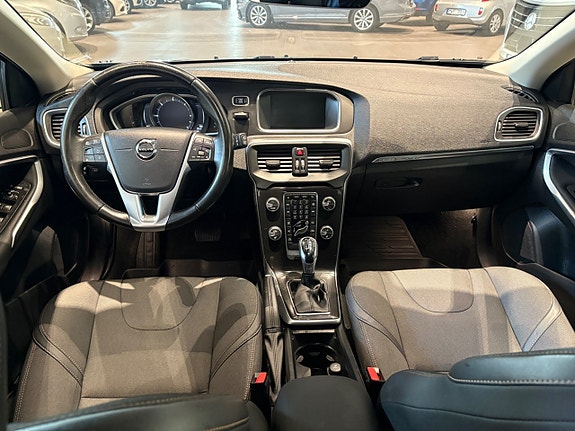Volvo V40 Cross Country 10 of 14
