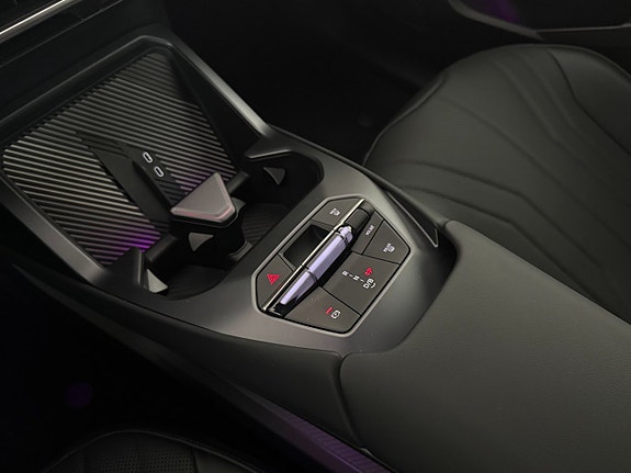 BMW iX3 9 of 18