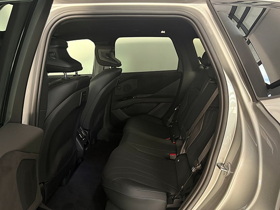 BMW iX3 13 of 18