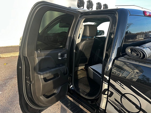 Chevrolet Silverado 1500 13 of 21