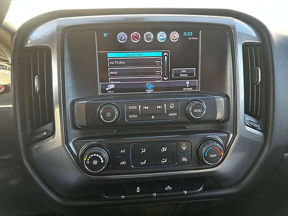 Chevrolet Silverado 1500 18 of 21