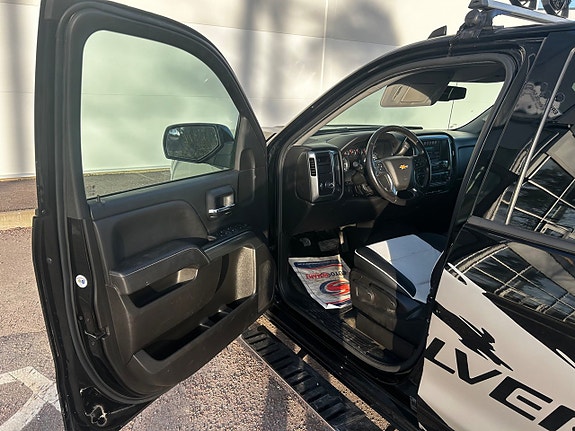Chevrolet Silverado 1500 15 of 21