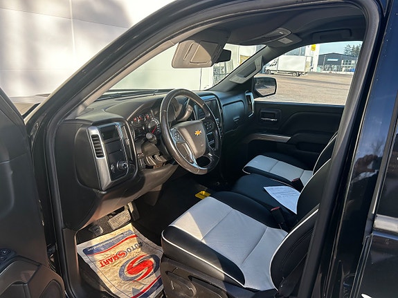 Chevrolet Silverado 1500 16 of 21