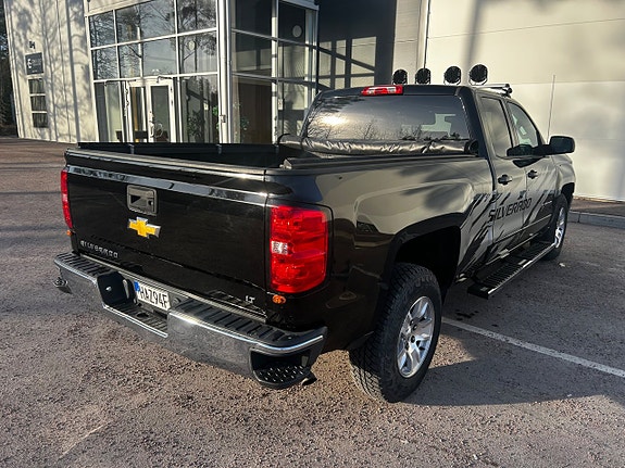 Chevrolet Silverado 1500 3 of 5