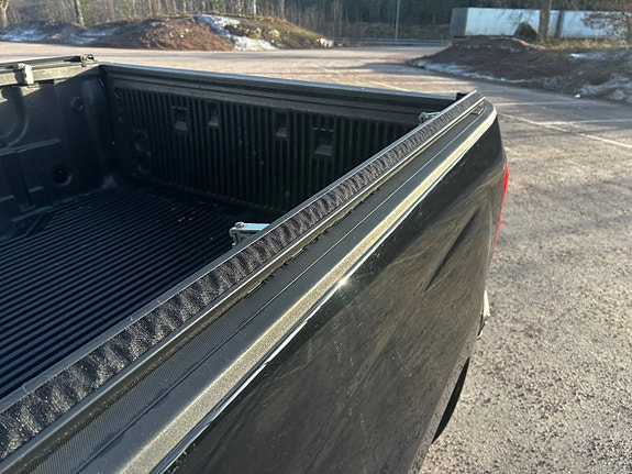 Chevrolet Silverado 1500 8 of 21