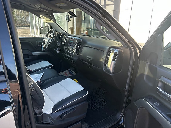 Chevrolet Silverado 1500 12 of 21