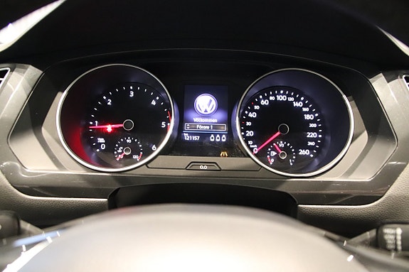 Volkswagen Tiguan Allspace 13 of 17