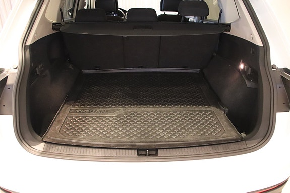 Volkswagen Tiguan Allspace 7 of 17
