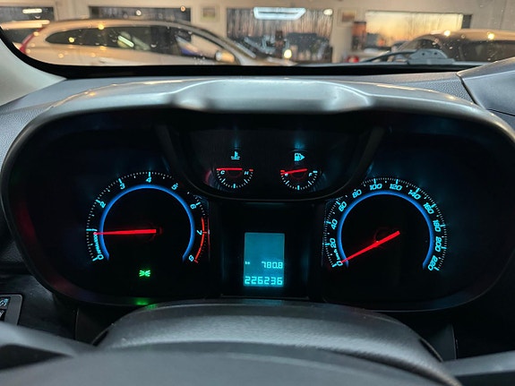 Chevrolet Orlando 8 of 14