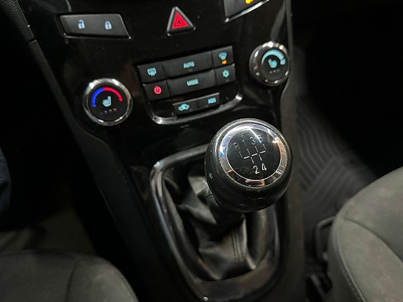 Chevrolet Orlando 11 of 14