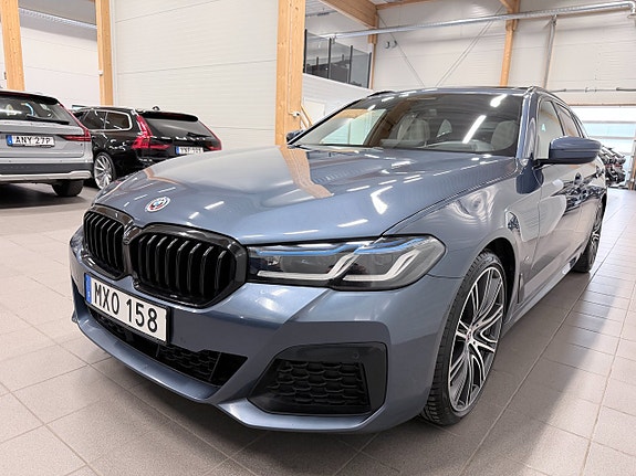 BMW 530d 4 of 5