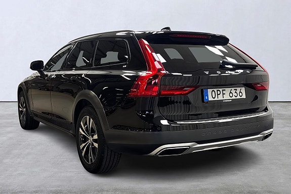 Volvo V90 Cross Country 4 of 5