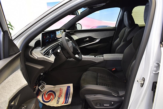 Peugeot e-3008 5 of 5