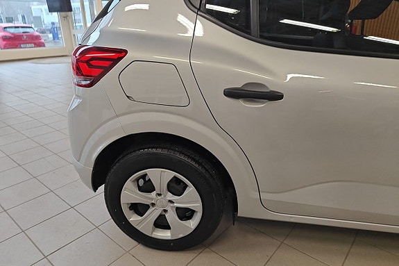 Dacia Sandero 12 of 19