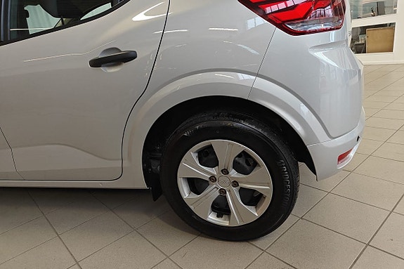 Dacia Sandero 13 of 19