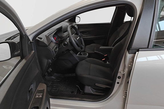 Dacia Sandero 4 of 5