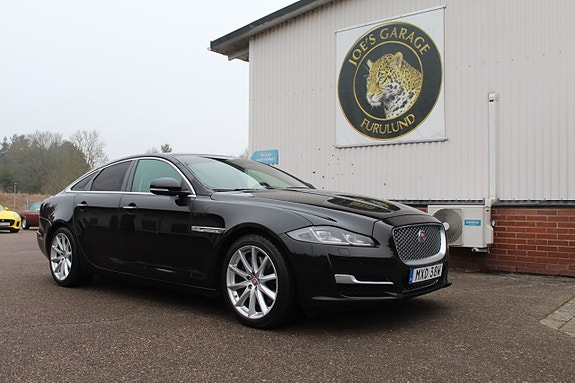 Jaguar XJ