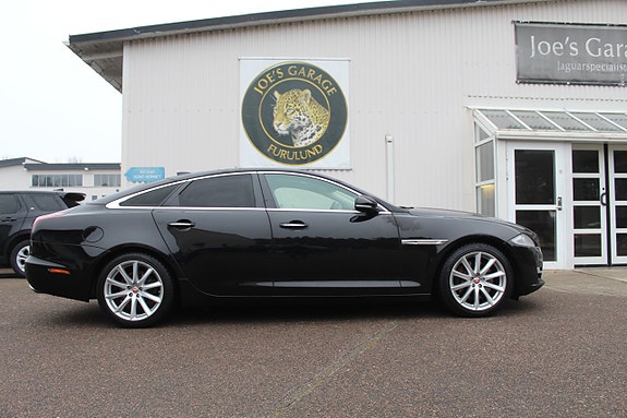 Jaguar XJ 7 of 10