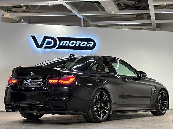 BMW M4 5 of 5