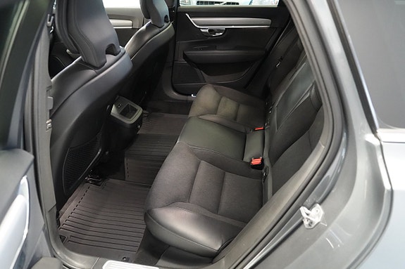 Volvo V90 10 of 13