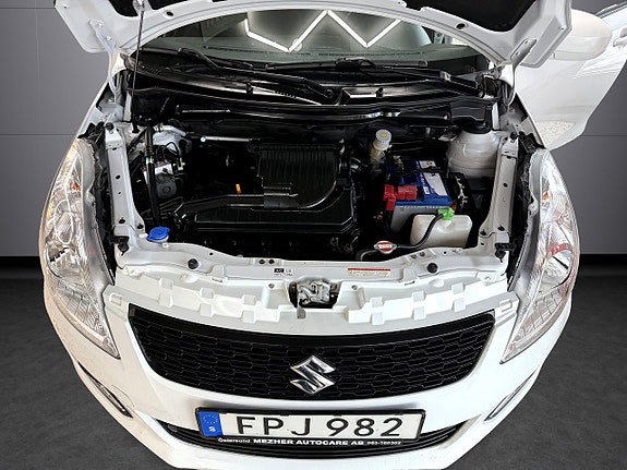 Suzuki Swift 13 of 13