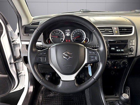 Suzuki Swift 11 of 13