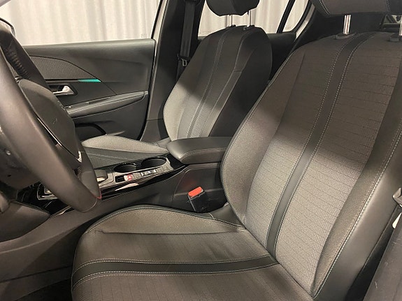 Peugeot 208 14 of 19