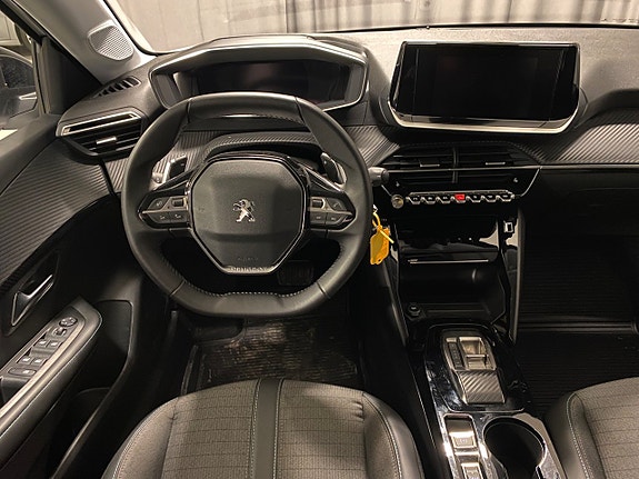 Peugeot 208 11 of 19