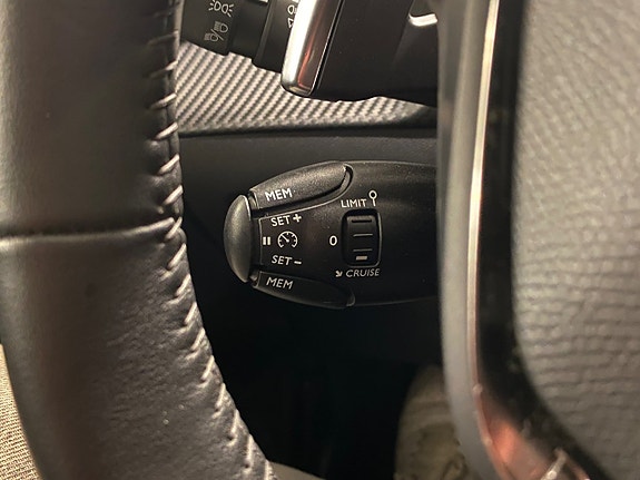 Peugeot 208 15 of 19