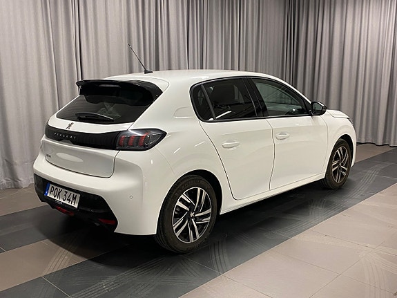 Peugeot 208 4 of 19