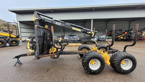 Skogsvagn FTG Moheda M91 med kran K35