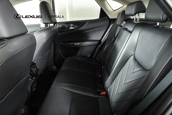 Lexus NX450h+ 9 of 22