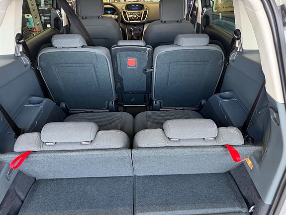 Ford Grand C-MAX 8 of 15