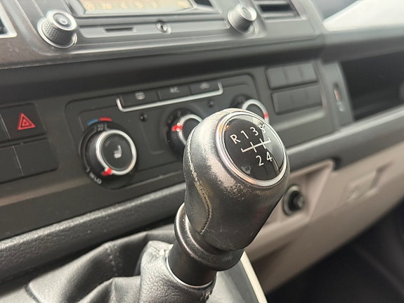 Volkswagen Transporter 30 of 30