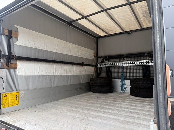 Volkswagen Transporter 10 of 30