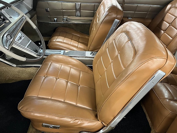 Buick Riviera 12 of 20