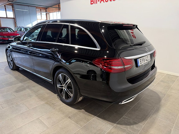 Mercedes-Benz C200 d 4 of 5