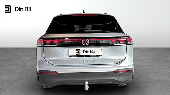 Volkswagen Tiguan 5 of 5