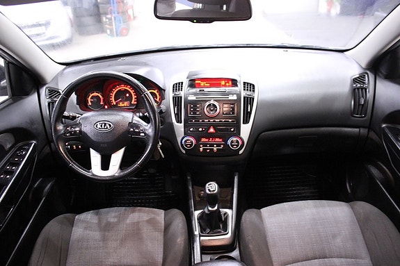 Kia Ceed 9 of 20