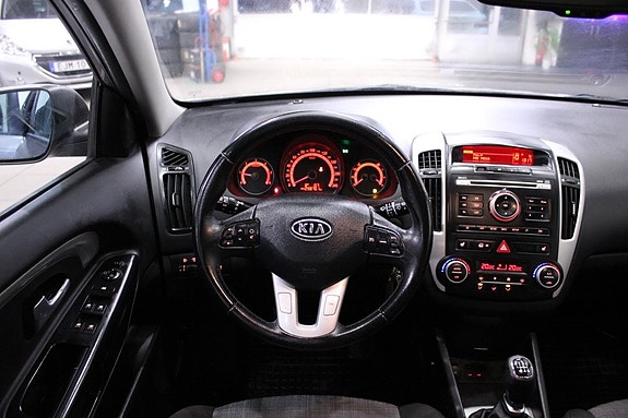 Kia Ceed 8 of 20