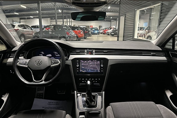 Volkswagen Passat Alltrack 8 of 23