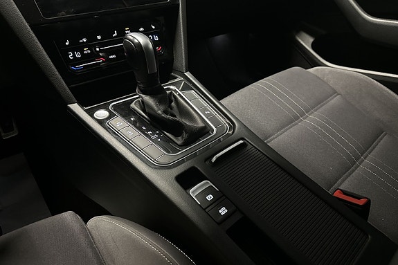 Volkswagen Passat Alltrack 11 of 23