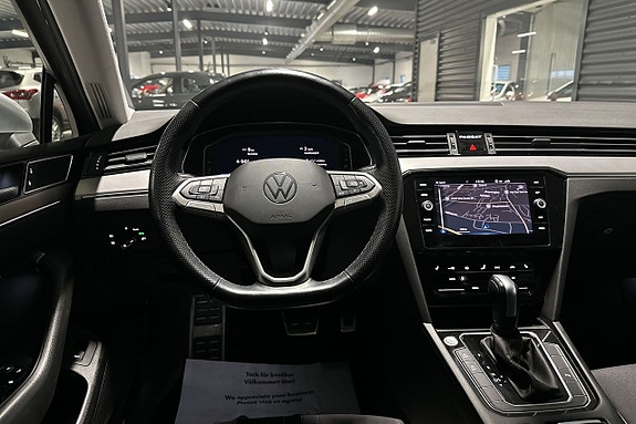 Volkswagen Passat Alltrack 10 of 23