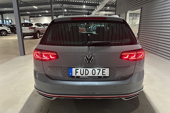 Volkswagen Passat Alltrack 5 of 5